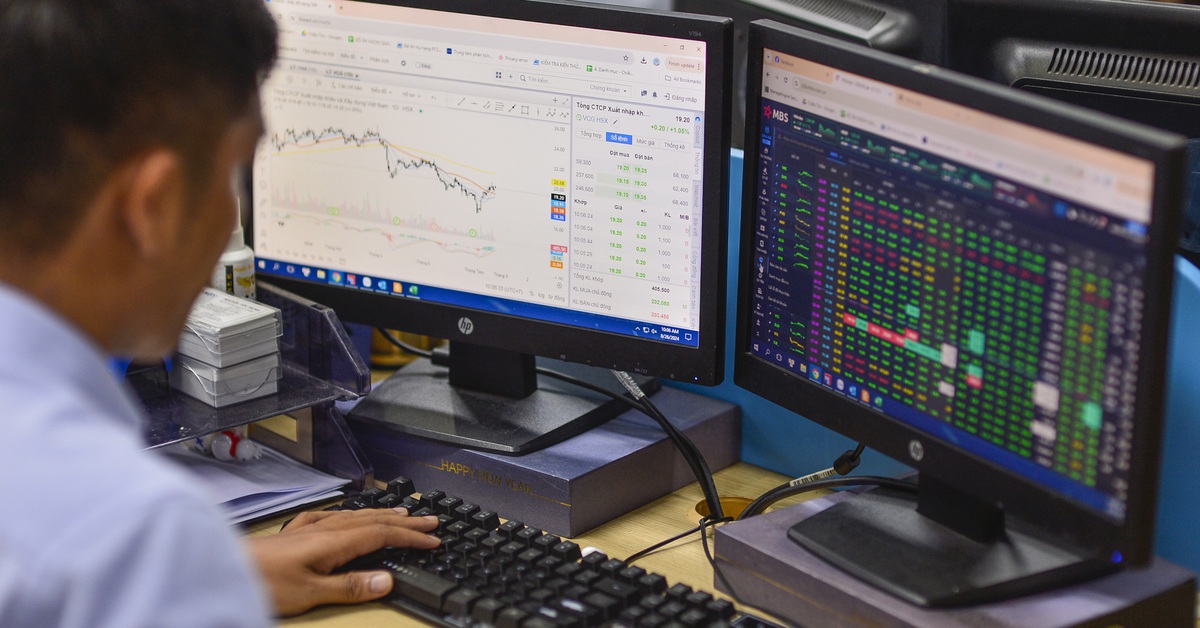 Bất động sản tăng 강, doanh nghiệp ‘sao nhẵng’ với chứng khoán?