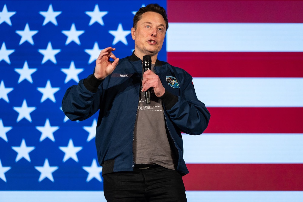 Tỉ phú Elon Musk thừa nhận có nguy cơ bị ám sát vì ủng hộ ông Trump