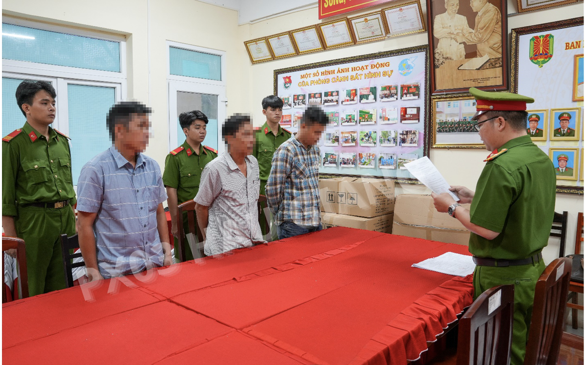 Hậu Giang bắt 4 người lừa bán thiên thạch với giá 19 tỉ đồng