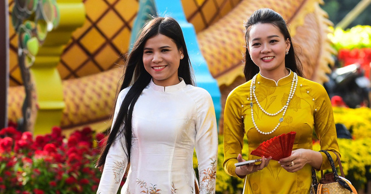 Bạn trẻ ‘thắt lưng buộc bụng’ để xài Tết Ất Tỵ