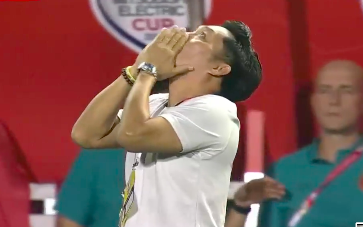 Philippines - Myanmar (hết hiệp 1) 0-1: Maung lập siêu phẩm đá phạt