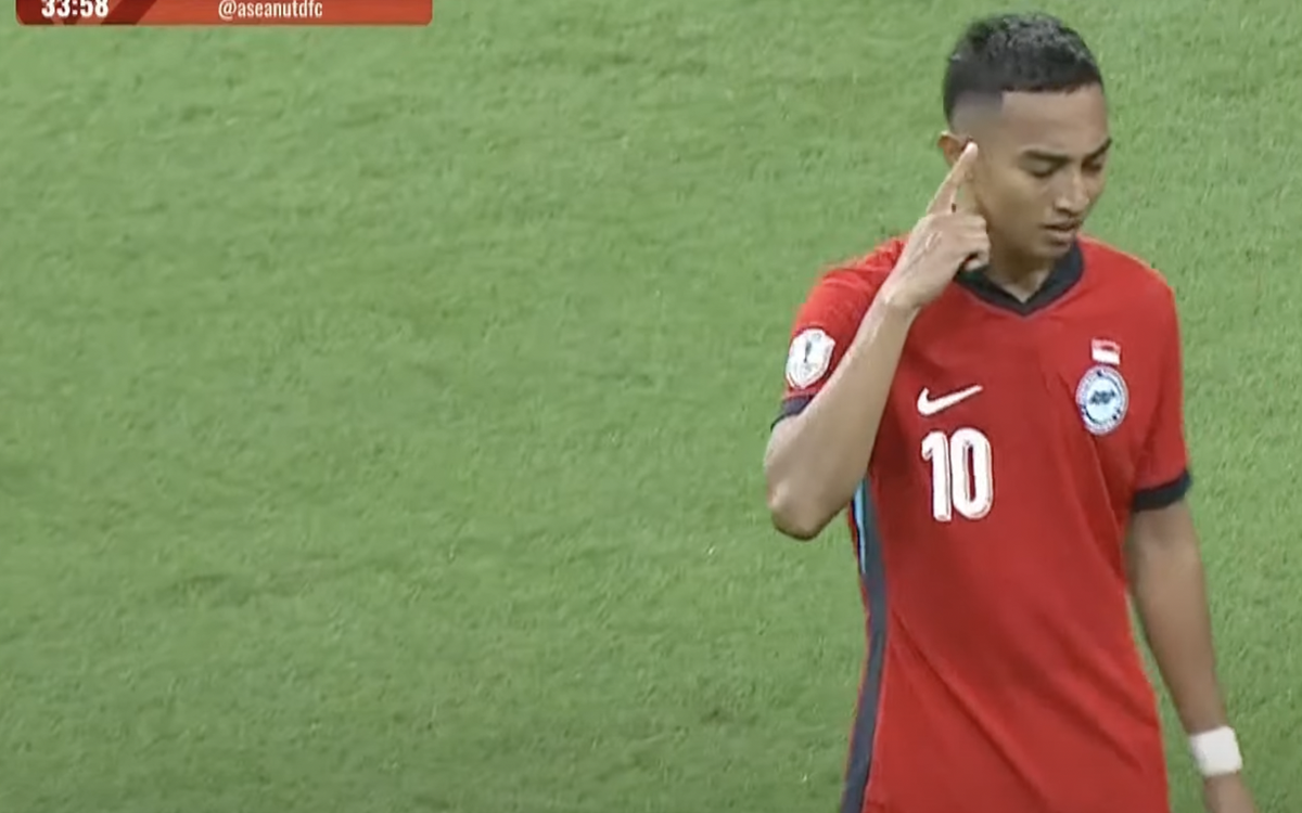 Singapore - Thái Lan (Hết hiệp 1) 2-1: Gustavsson rút ngắn tỉ số