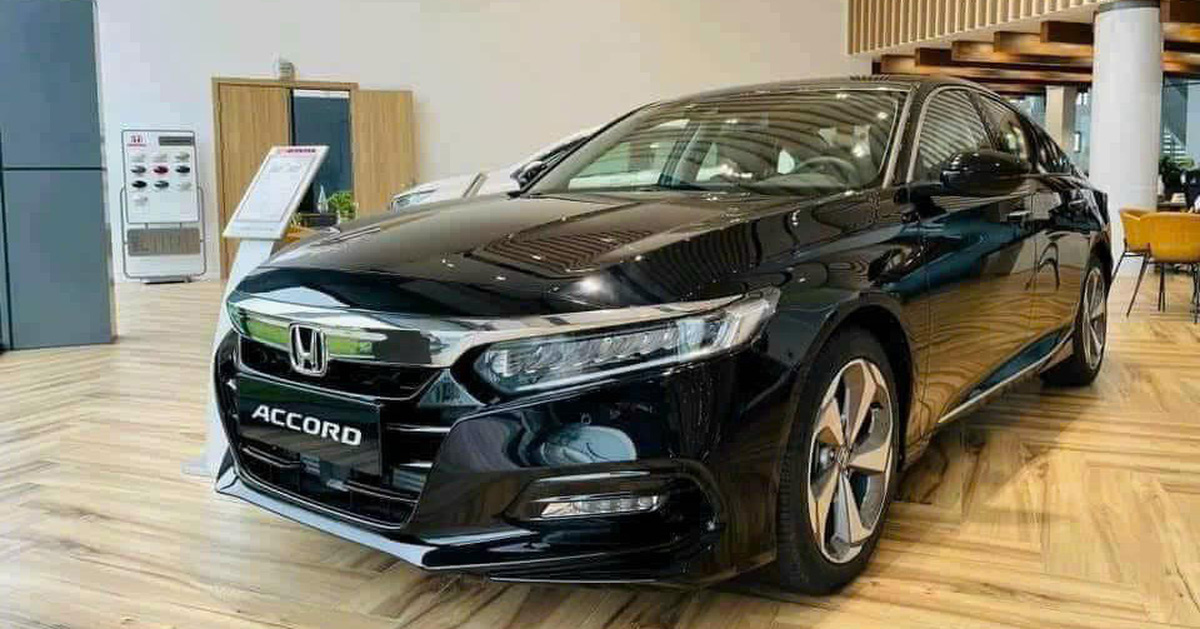 Tin tức giá xe: Cận Tết, Honda Accord giảm tới 250 triệu, quyết xoay chuyển cục diện doanh số