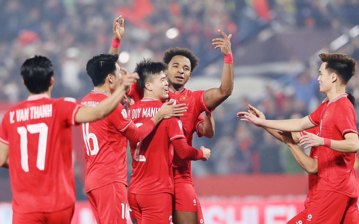 Việt Nam - Singapore (hiệp 2) 2-0: Xuân Son lập cú đúp