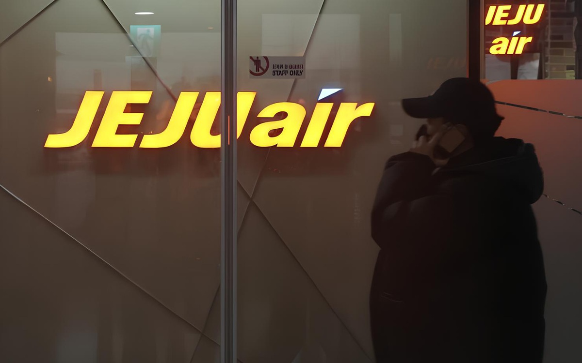 Sau thảm kịch, Jeju Air đang gặp 'cơn bão' hủy gần 70.000 vé máy bay, sụt 95,7 tỉ won vốn hóa