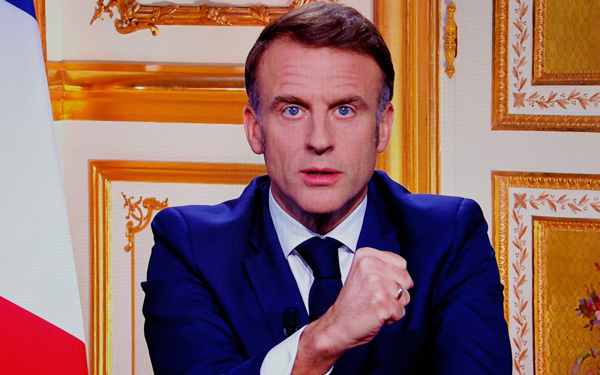 Ông Macron quyết giữ ghế đến cùng