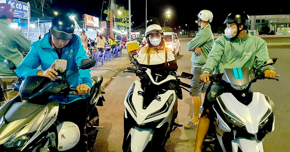 'Xe ôm công nghệ' ở miền Tây - Tuổi Trẻ Online