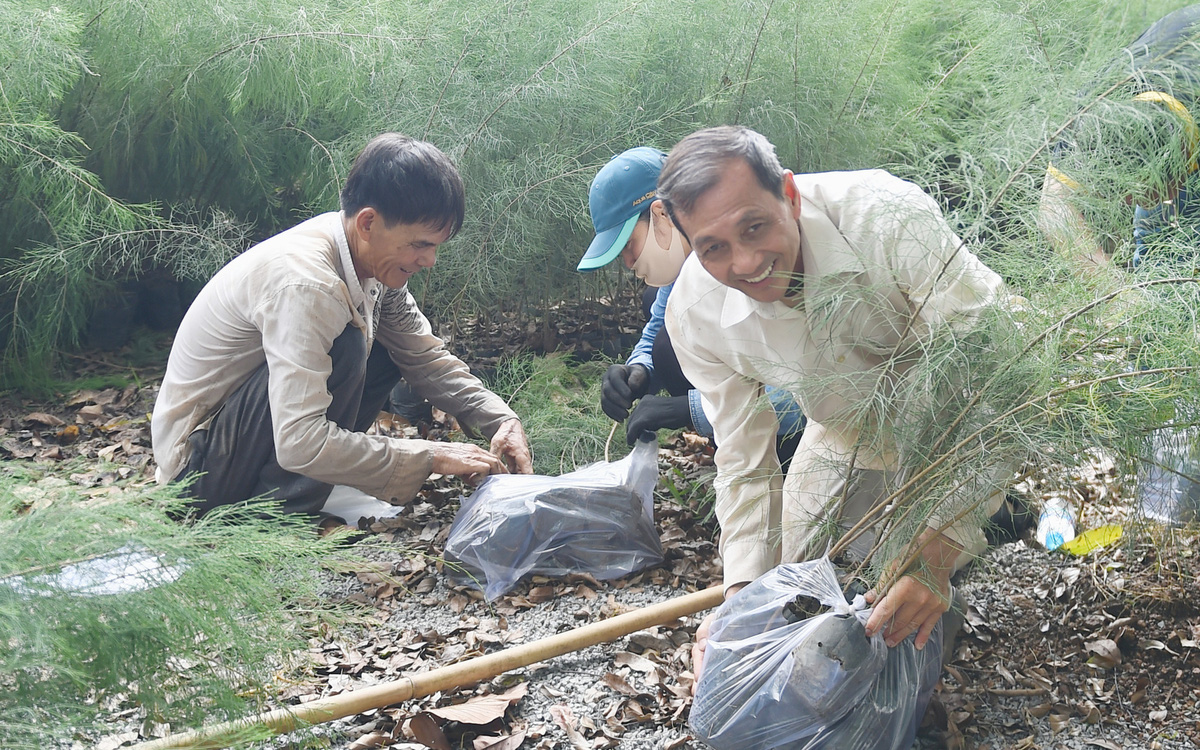 Một triệu cây xanh của 'ông hội đồng' Khoa