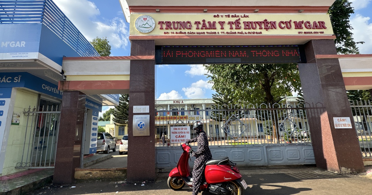 Nhân viên tố bị cắt 10% phụ cấp, giám đốc trung tâm y tế nói gì?