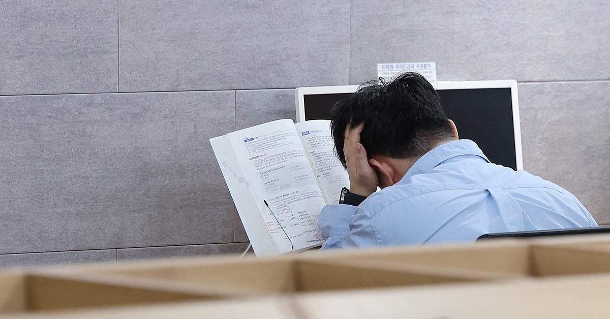 443.000 thanh niên Hàn Quốc không đi làm