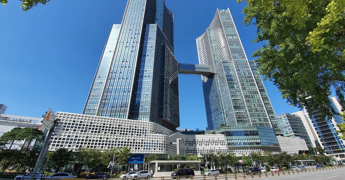 Hàn Quốc trở thành thị trường bất động sản thu hút người Trung Quốc

(This translates to: “Korea has become a real estate market attracting Chinese people”)