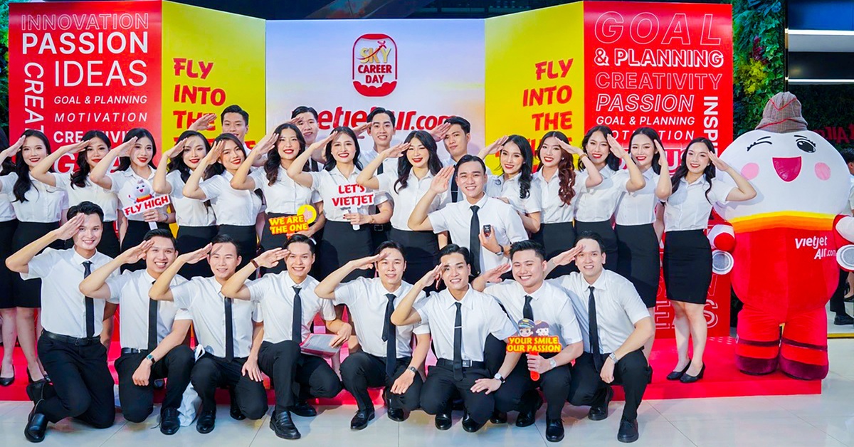 Dàn ứng viên khuấy động ngày hội việc làm của Vietjet