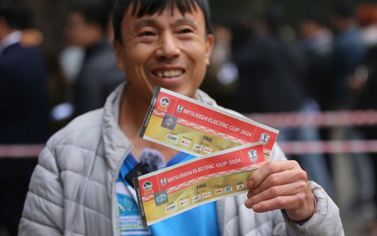 Chung kết ASEAN Cup 2024: Nhiều người mua được vé liền bán ngay ra 'chợ đen'