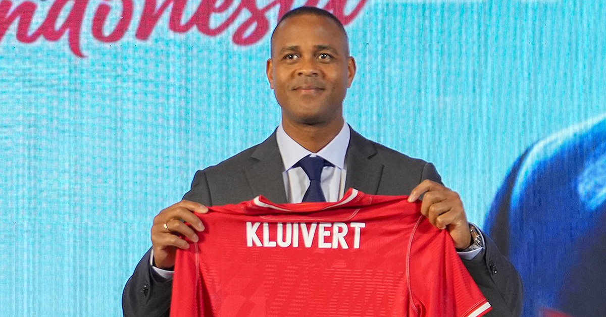 HLV Patrick Kluivert khen Shin Tae Yong, hứa sẽ giành thành công lớn hơn cho Indonesia