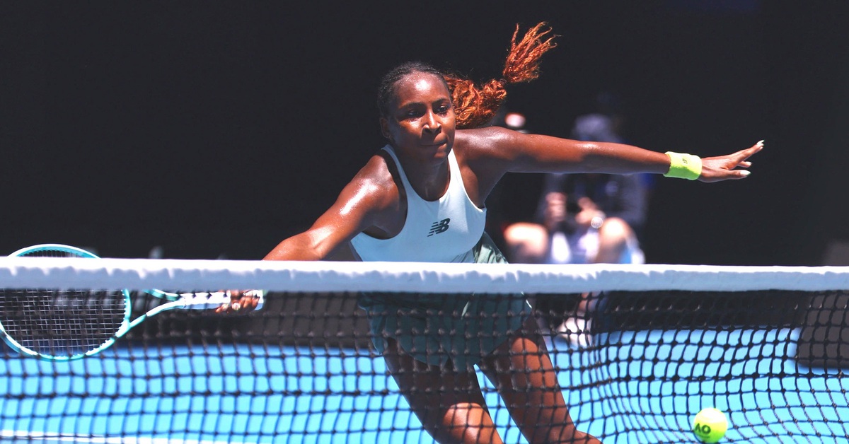 Giải quần vợt Úc mở rộng: Diện trang phục 'siêu anh hùng', Coco Gauff đánh bại Kenin