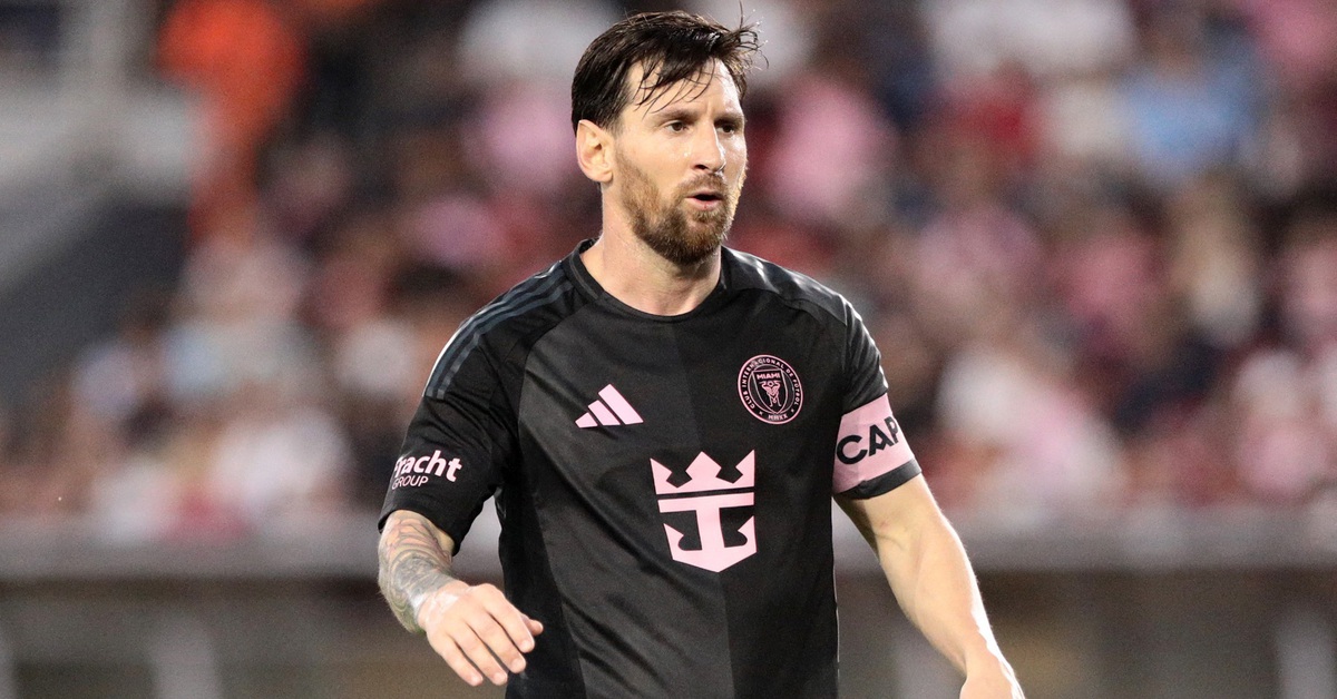 Messi bị thách đấu võ đài vì chuyện bản quyền