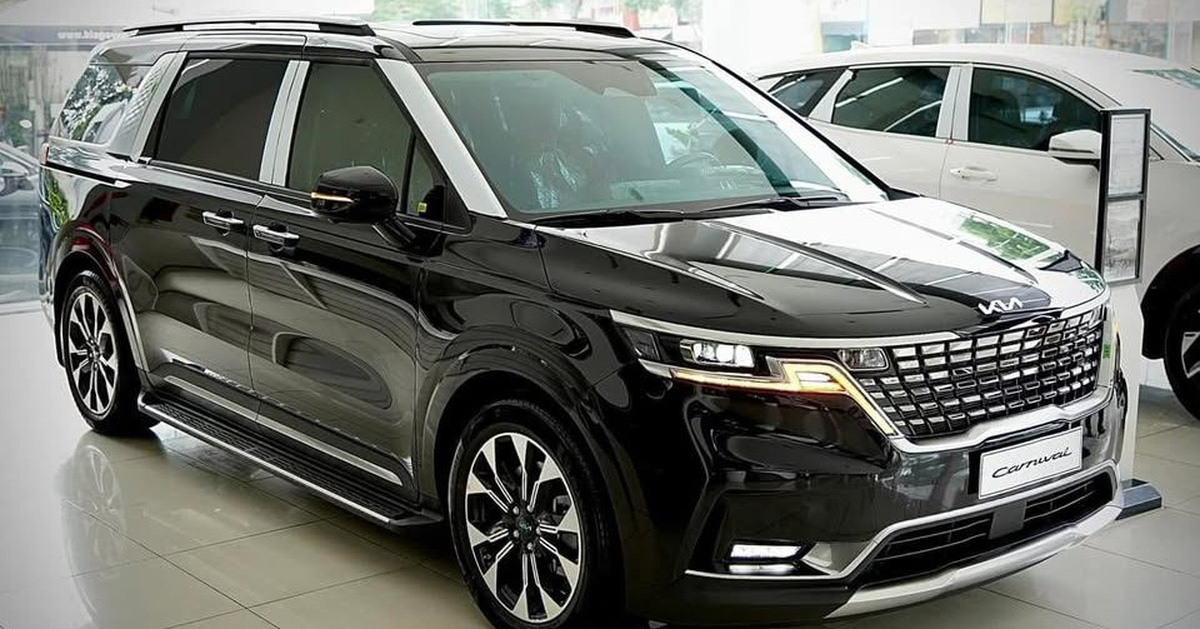 Giá Xe Kia Carnival Cũ Giảm Sốc: Tiết Kiệm 70 Triệu Đồng, Còn Được Bán Tại Đại Lý