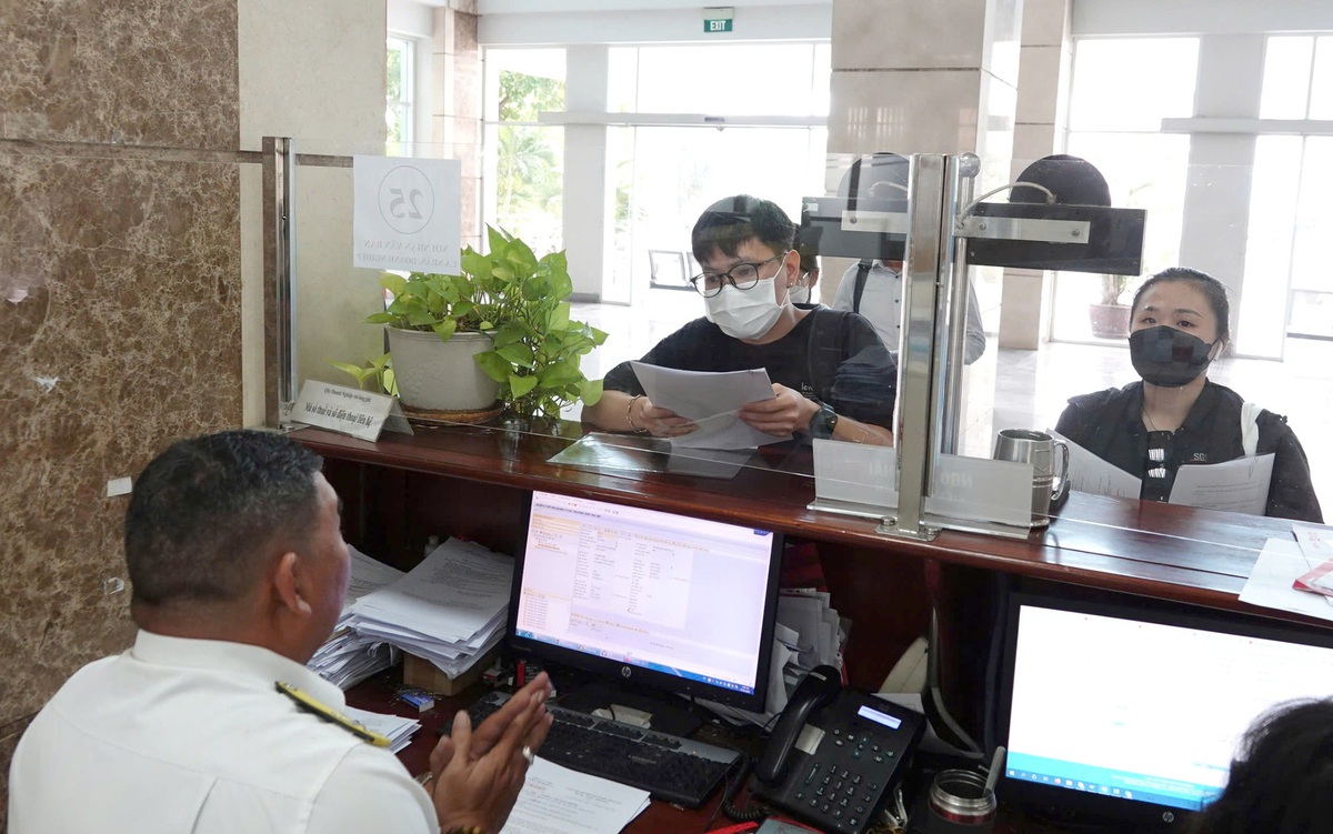 Hoàn thuế thu nhập cá nhân tự động: Không ít người lo có trục trặc