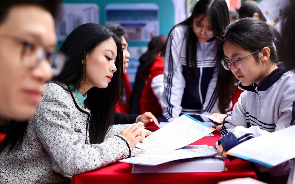 Loạt trường đại học bị giả mạo con dấu, chữ ký hiệu trưởng tuyển sinh du học