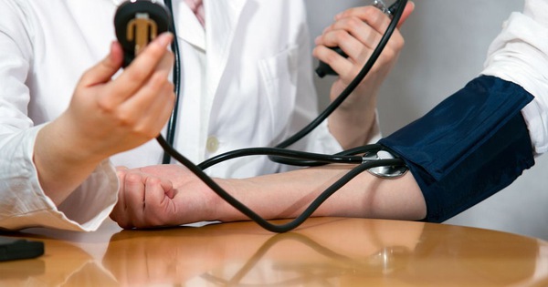 Những biện pháp điều trị và phòng ngừa hạ huyết áp là gì?