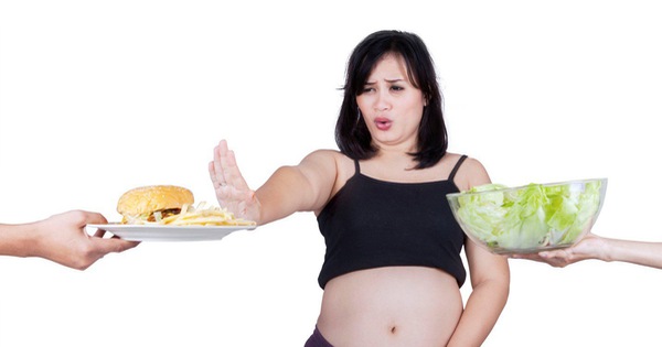 Có những cách nào để giảm thiểu cảm giác thèm ăn trong giai đoạn mang thai?
