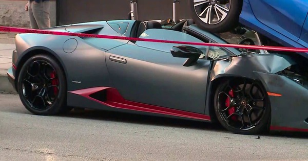Lamborghini Huracan Spyder chui gầm Honda Civic - Tuổi Trẻ Online