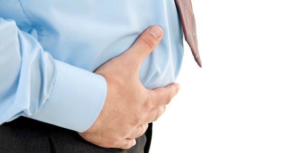 Khi đau bụng dưới đầy hơi kéo dài, người bệnh nên thực hiện các biện pháp tự chăm sóc như thế nào?
