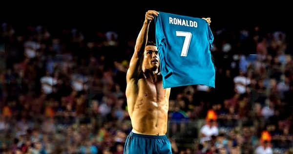 Hãy đón xem một bộ sưu tập hình ảnh đặc biệt về Cristiano Ronaldo khi anh còn thi đấu cho Real Madrid. Ronaldo đã trở thành một phần không thể thiếu của đội bóng này trong một thời gian dài, và những khoảnh khắc của anh cùng đội bóng gần như được thăng hoa. Hãy tham gia để tận hưởng những hình ảnh độc đáo và đầy kích thích này.