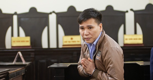 Ca sĩ Châu Việt Cường chắp tay 'xin lỗi ngàn lần' và nhận án 13 năm tù
