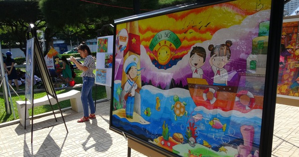 Tranh vẽ Hoàng Sa, Trường Sa của trẻ em trưng bày dọc biển Nha Trang - Tuổi  Trẻ Online