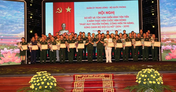 Hình Ảnh 'Bộ Đội Cụ Hồ' Là Biểu Tượng Cao Đẹp, Độc Đáo Riêng Của Quân Đội  Việt Nam - Tuổi Trẻ Online