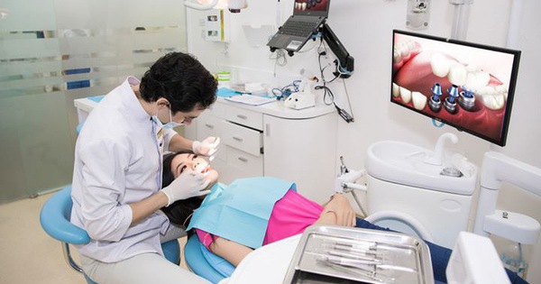 Làm sao để tránh hôi miệng sau khi trồng răng implant?
