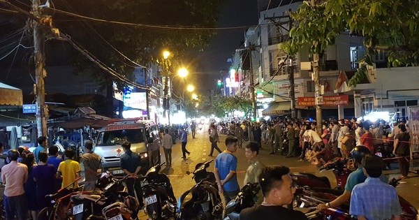Vợ cầm dao đâm chết chồng ngay giữa chợ - Tuổi Trẻ Online