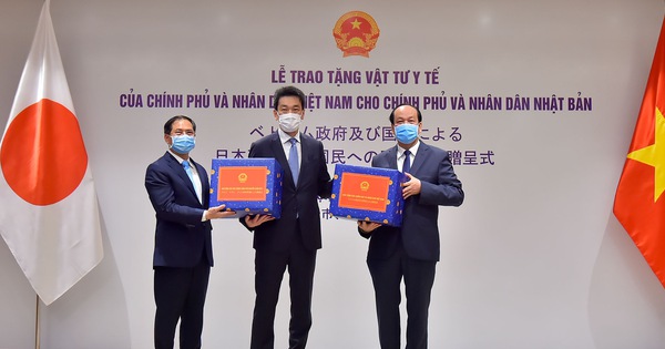 ベトナム、日本と米国にマスクと医療物資を寄付
