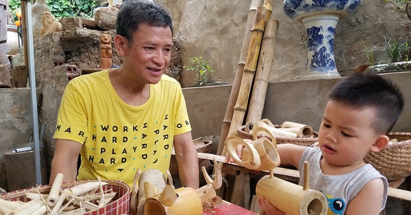 Họa sĩ già ''hô biến'' tre thành món quà tặng trẻ thơ