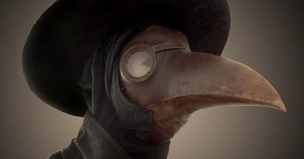 Tại sao bác sĩ tham gia chữa dịch hạch lại mặc đồ đen mang mặt nạ mỏ chim?