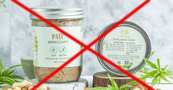 What are the symptoms and treatments for pate chay ngộ độc (vegan pate food poisoning)?