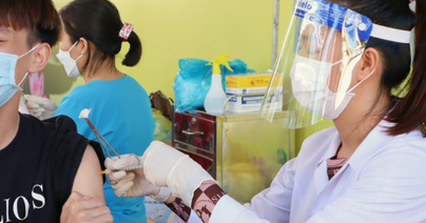 86 học sinh Thanh Hóa phản ứng sau tiêm vắc xin nhập viện theo dõi 2 tiem chung 16382619054861318455827 16382621666091018212705 crop 1638373099006608908647