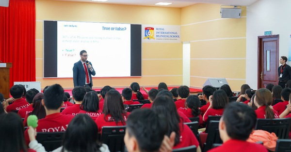 Chính thức phát động cuộc thi hùng biện tiếng Anh ‘Royal Speaking Contest’