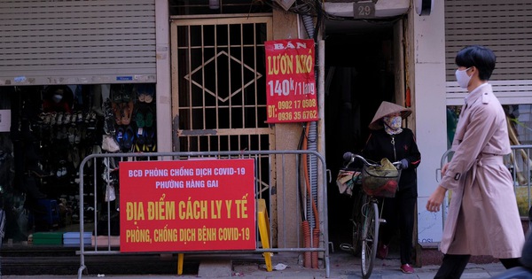Ngày 27-12: Dịch COVID-19 tại Hà Nội tiếp tục 'leo thang', tiệm cận 2.000 ca mắc mới