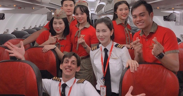 Những bóng hồng trên bầu trời