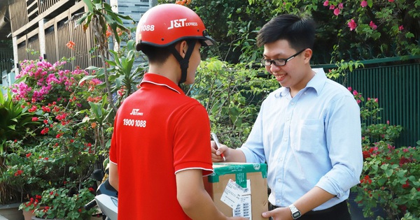 J&T Express được bình chọn là đơn vị giao hàng yêu thích trên sàn Shopee