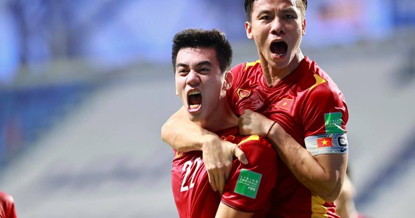 Bạn đọc dự đoán Quế Ngọc Hải, Tấn Trường, Hoàng Đức xuất sắc nhất trận thắng Malaysia - Vimarsana News