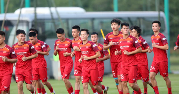 Trung vệ Bùi Tiến Dũng mong đội tuyển Việt Nam gặp Trung Quốc ở vòng loại thứ 3 World Cup 2022 - Vimarsana News