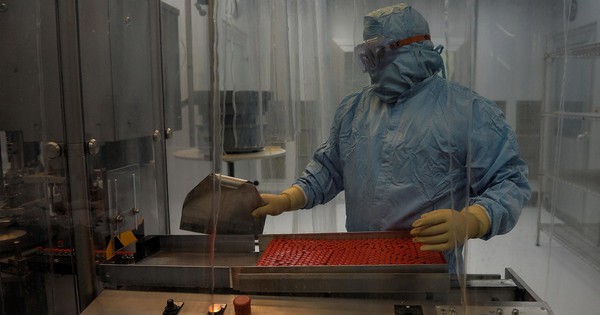 Cuba - Hành trình cường quốc y tế - Kỳ 2: Kiểm soát HIV/AIDS và vắc xin ung thư phổi - Vimarsana News