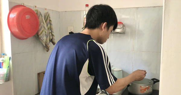 Hôm qua thèm canh chua, tôi phải gọi về cầu cứu mẹ 2 lần vì khó nấu quá - Vimarsana News