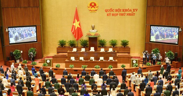 Kỳ họp 'thời chiến' - Vimarsana News