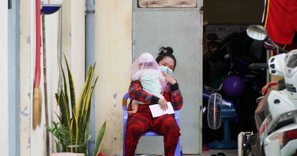 Giúp lao động gặp khó 'giữ tổ ấm' giữa đại dịch COVID-19 - Vimarsana News