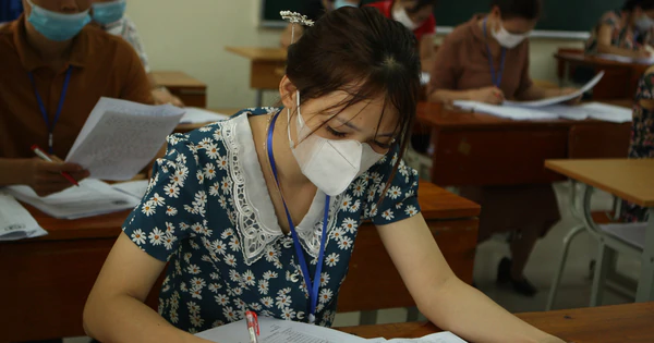 Phổ điểm thi tốt nghiệp THPT năm 2021: Lịch sử, Tiếng Anh có điểm trung bình thấp nhất - Vimarsana News