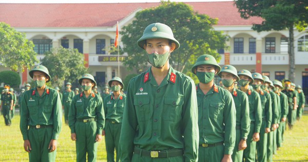 Bộ Tư lệnh Quân khu 7 cử 500 cán bộ chiến sĩ hỗ trợ Bình Dương chống dịch - Vimarsana News